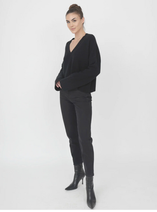 4-Loving-People_Keira-V-Neck_[Color]_Full-Body_SeeSaw-Boutique