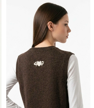 Steffi Sleeveless Mongolian Cashmere Crewneck