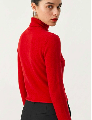 Mongolian Cashmere Turtleneck Sweater (Feather)