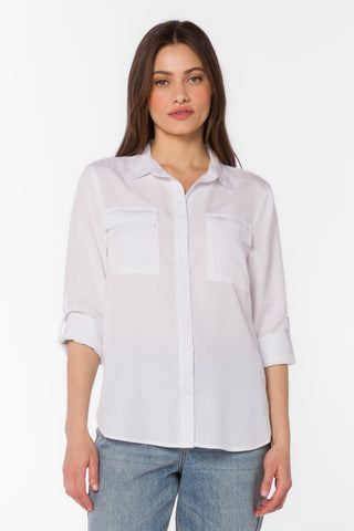 White Button Down Shirt – Effortless Everyday & Travel Essential