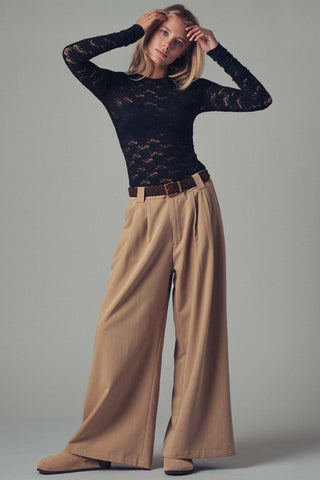 Romantic Floral Stretch Lace Layering Top